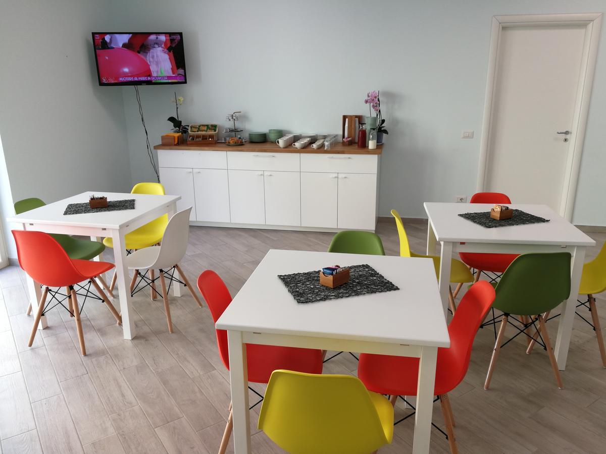 ホテル La Formica チビタベッキア エクステリア 写真